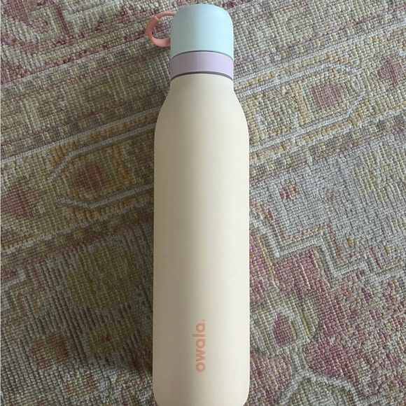 owala Other - Owalla Cream Water Bottle with Pastel Accents